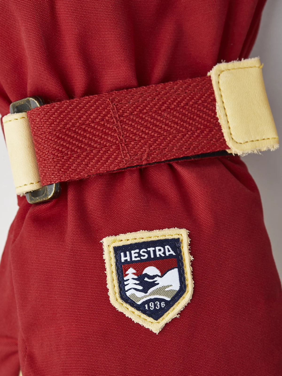 Hestra Abisko Ecocuir Jr. Mitt - Image 3